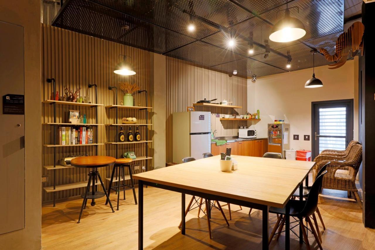 Partyo Hostel Đài Trung Ngoại thất bức ảnh
