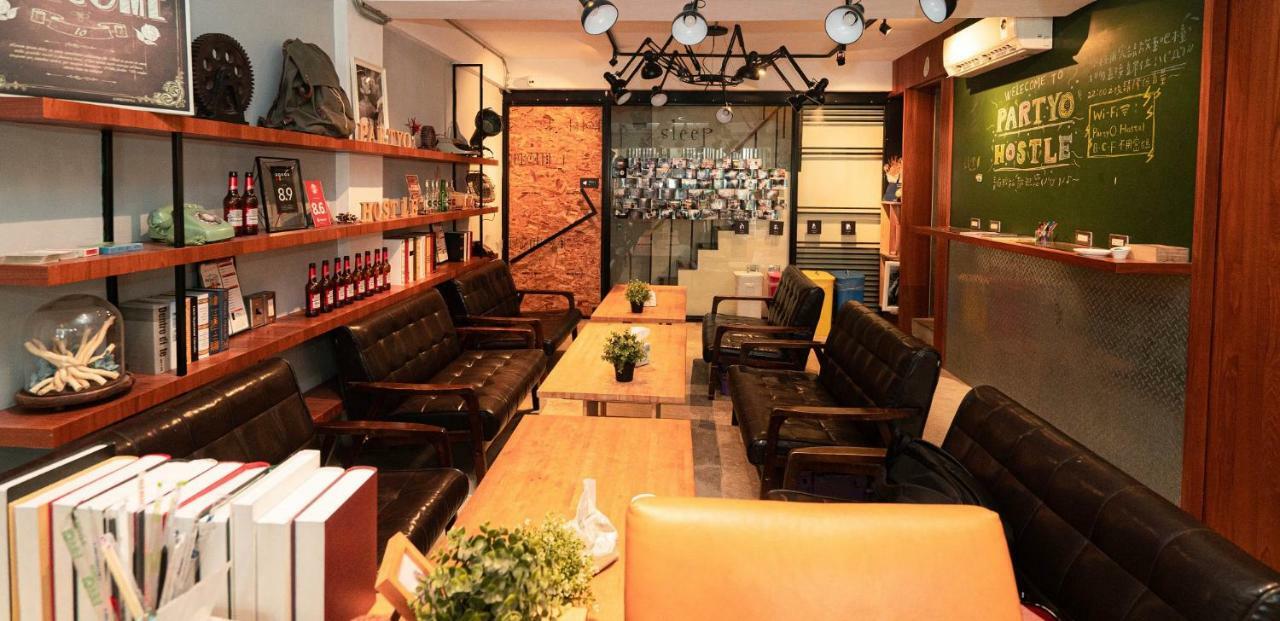 Partyo Hostel Đài Trung Ngoại thất bức ảnh